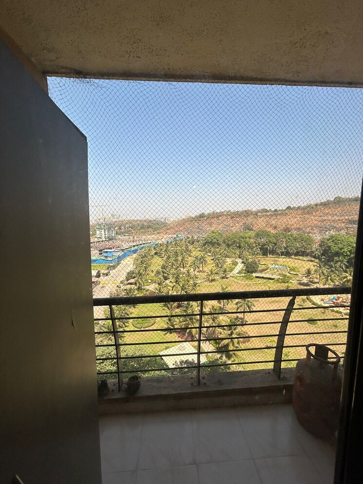 Balcony, k-raheja-heights 3 Bedroom 1800 Sq.Ft. Apartment In Malad East Mumbai 8752015