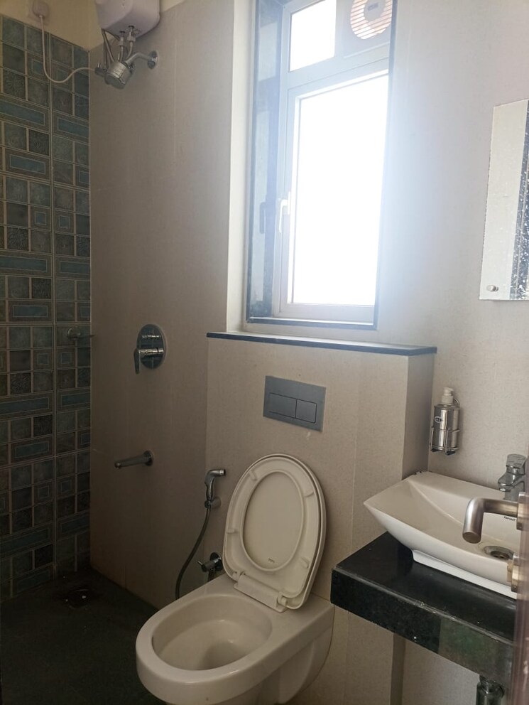 Bathroom, sheth-zuri 2 Bedroom 1065 Sq.Ft. Apartment In Laxmi Nagar Thane 8752045
