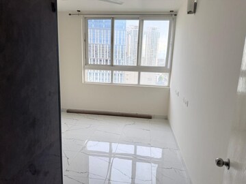 Room in 3 BHK Apartment at Mantri Manyata Lithos, Thanisandra – for Rent