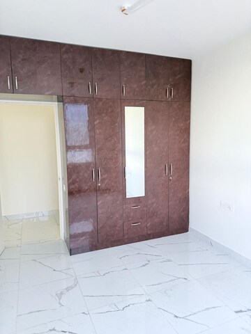 Room in 3 BHK Apartment at Mantri Manyata Lithos, Thanisandra – for Rent