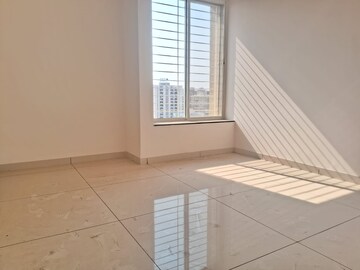 Room in 3 BHK Apartment at Yashwin Supernova, Wakad – for Rent