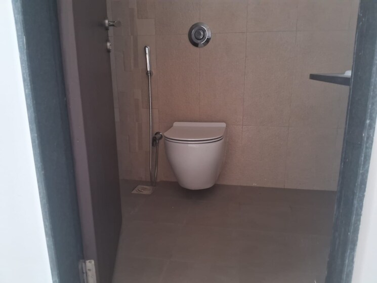 Bathroom, yashwin-supernova 3 Bedroom 1300 Sq.Ft. Apartment In Wakad Pune 8752138
