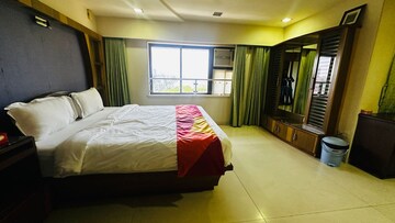 Bedroom in 3 BHK Apartment at Eden Hall Worli, Worli – for Rent
