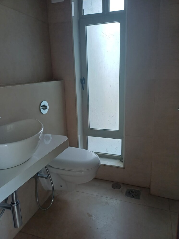Bathroom, rohan-lifescapes-aquino 3 Bedroom 1545 Sq.Ft. Apartment In Prabhadevi Mumbai 8752437