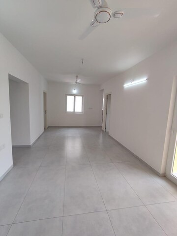 Room in 3 BHK Apartment at Casagrand Boulevard, Hennur Road – for Rent