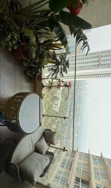 Bathroom in 6 BHK Apartment at Lodha World View, Worli – for Rent