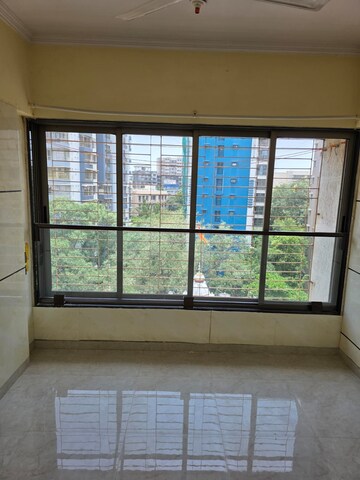 Master Bedroom in 2 BHK Apartment at Vile Parle East – for Rent