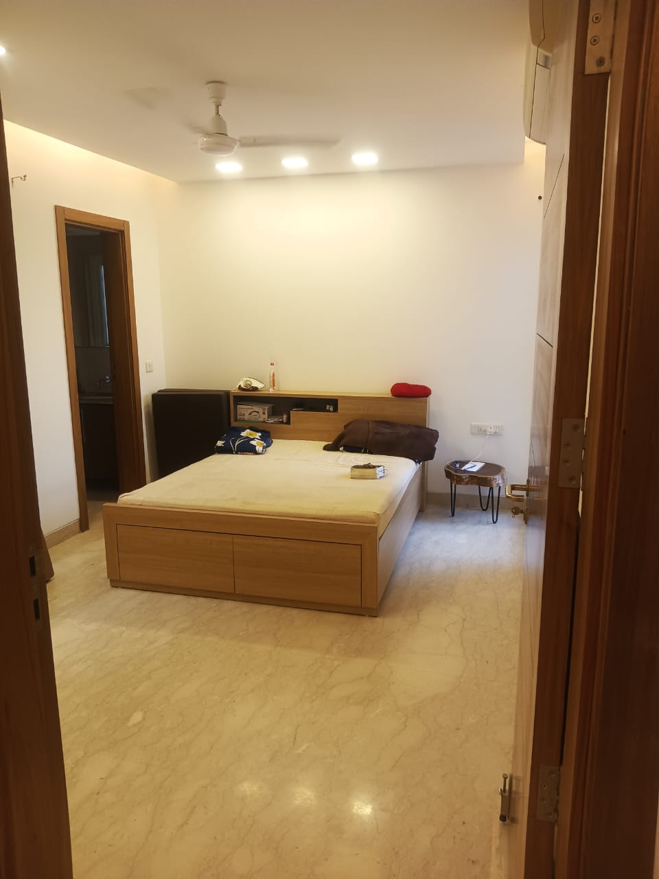 6 BHK + Servant Room Builder Floor For Rent in Saket
