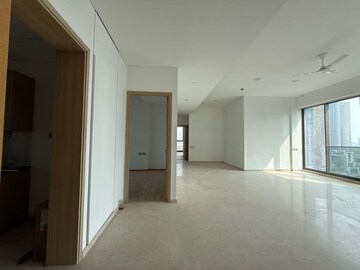 Room in 4 BHK Apartment at Rustomjee Crown, Prabhadevi – for Sale