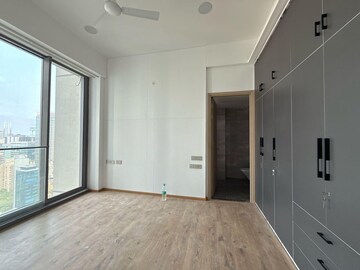 Room in 4 BHK Apartment at Rustomjee Crown, Prabhadevi – for Sale