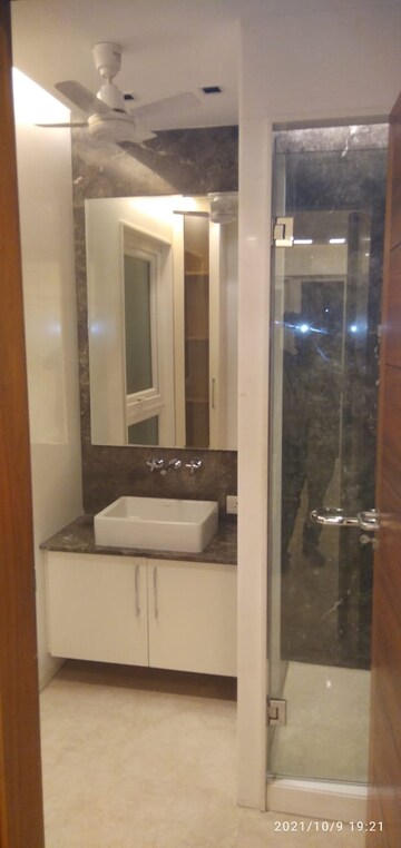 Bathroom in 6 BHK Builder Floor at Saket – for Rent