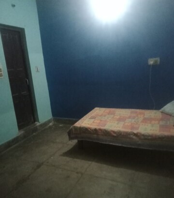 Bedroom in 1 BHK Independent House at Aliganj – for Rent
