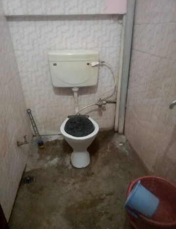 Bathroom in 1 BHK Independent House at Aliganj – for Rent