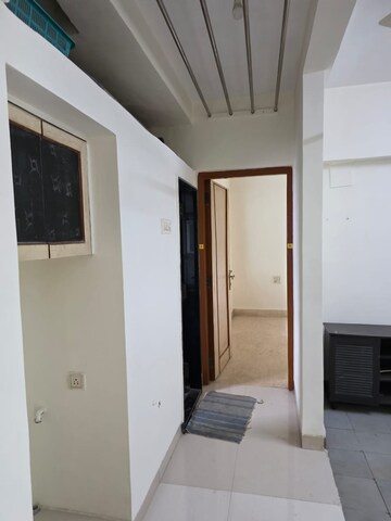 Room in 2 BHK Apartment at Shilpa CHS Andheri, Andheri East – for Rent