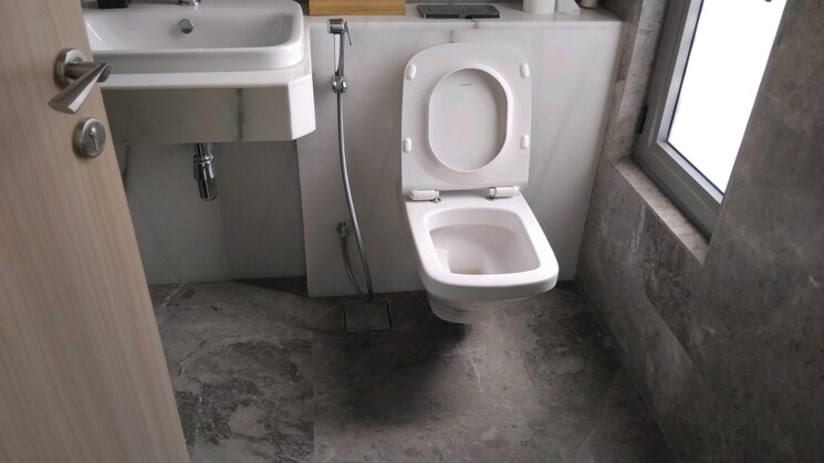 Bathroom, rustomjee-crown 4 Bedroom 2340 Sq.Ft. Apartment In Prabhadevi Mumbai 8752628