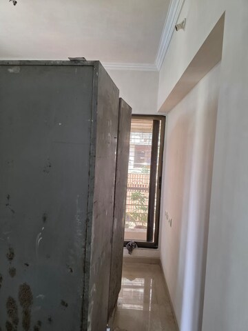 2 BHK Apartment at Vile Parle East – for Rent