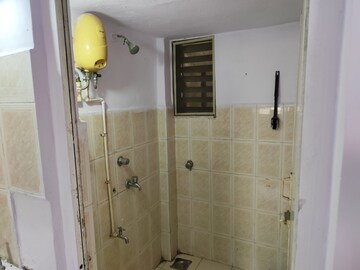 Bathroom in 1 BHK Apartment at Sector 5 Kharghar – for Rent