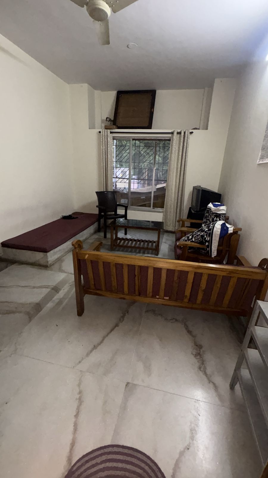 2 BHK Apartment For Rent in Radhika Empress