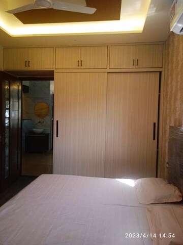 Room in 2 BHK Apartment at Vip Road – for Rent
