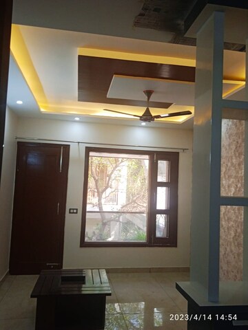 Room in 2 BHK Apartment at Vip Road – for Rent