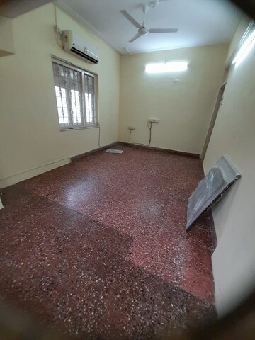 Living Room in 1 BHK Apartment at Santacruz West – for Rent