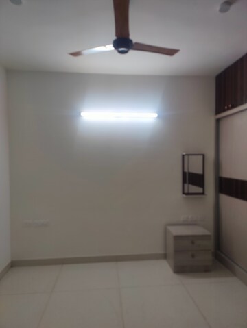 Room in 2.5 BHK Apartment at Prestige Tranquil, Kokapet – for Rent