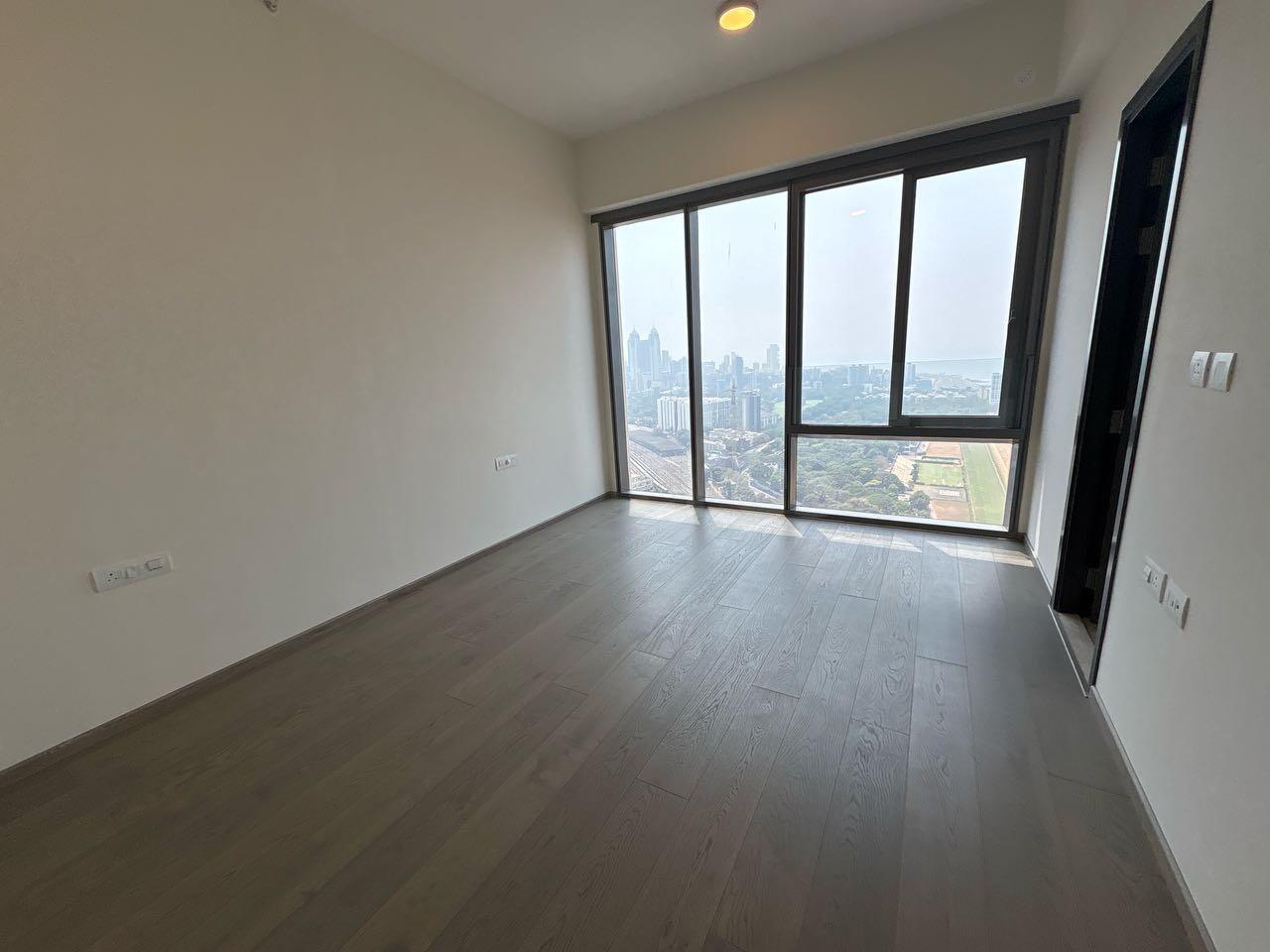 4 BHK + Servant Room Apartment For Sale in Piramal Mahalaxmi