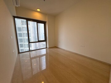 Room in 4 BHK Apartment at Piramal Mahalaxmi, Mahalaxmi – for Sale