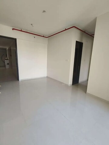 Room in 2 BHK Apartment at Sheth Zuri, Laxmi Nagar – for Rent