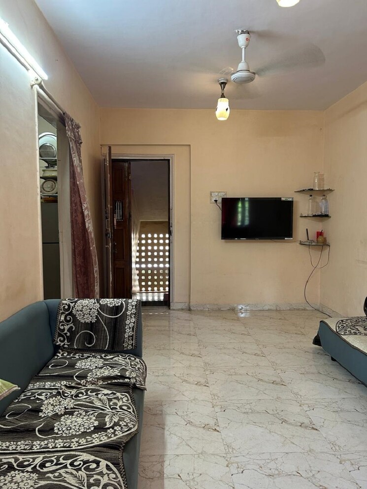 Living Room, khar west 1 Bedroom 550 Sq.Ft. Apartment In Khar West Mumbai 8752944