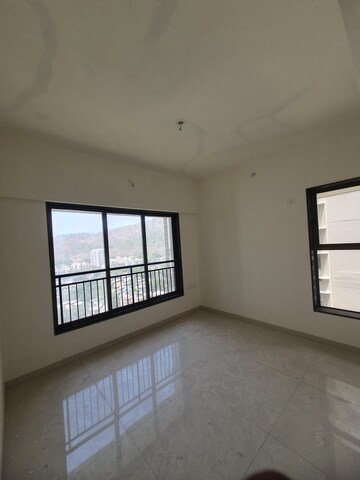 Room in 3 BHK Apartment at Runwal The Sanctuary, Mulund West – for Rent