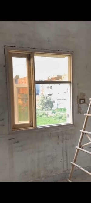 Room in 3 BHK Builder Floor at Hardev Nagar – for Sale