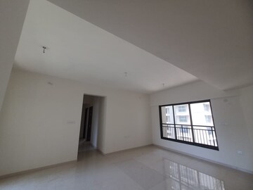Room in 3 BHK Apartment at Runwal The Sanctuary, Mulund West – for Rent