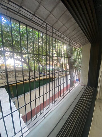 2 BHK Apartment – Exterior View View at Santacruz West - for Rent