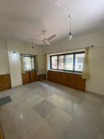 Living Room in 2 BHK Apartment at Santacruz West – for Rent