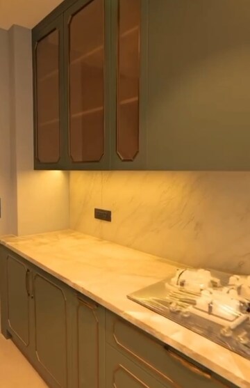 Room in 4 BHK Apartment at Anant Raj The Estate Floors, Sector 63a – for Sale
