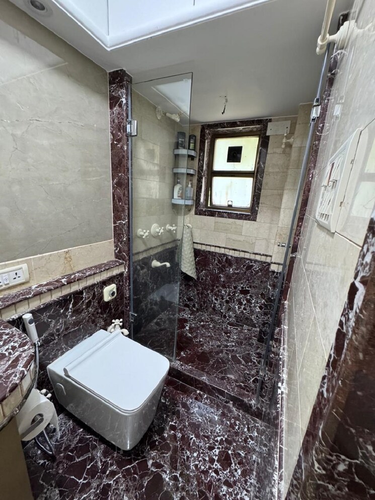 Bathroom, bandra west 2 Bedroom 750 Sq.Ft. Apartment In Bandra West Mumbai 8753004