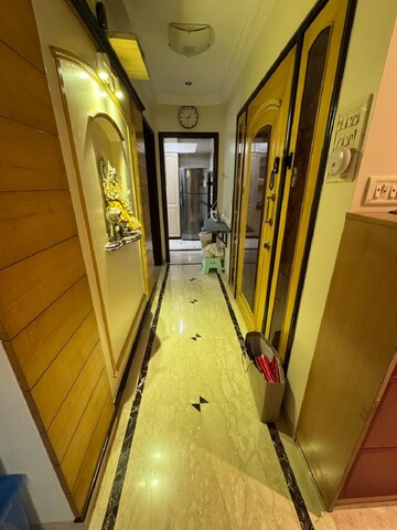  2 BHK Apartment at Bandra West – for Rent