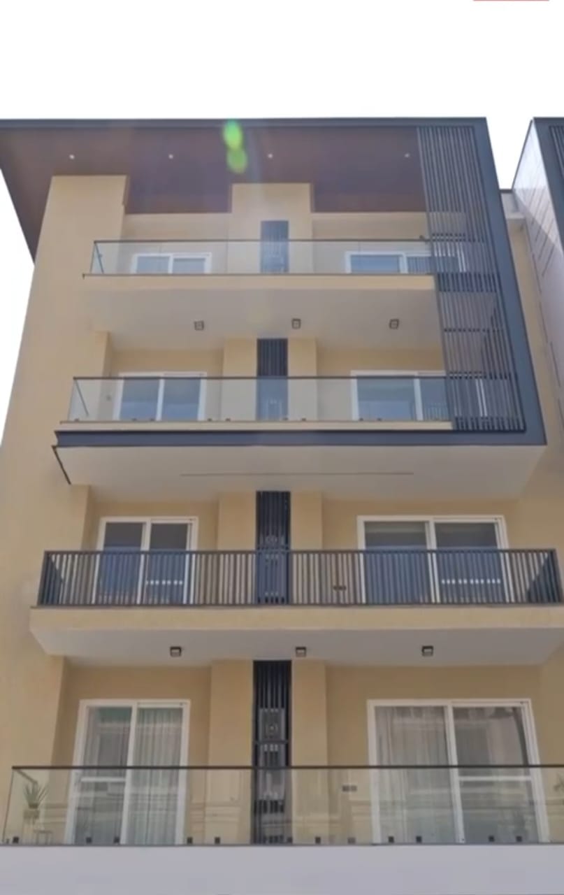 4 BHK + Servant Room Apartment For Sale in Anant Raj The Estate Floors