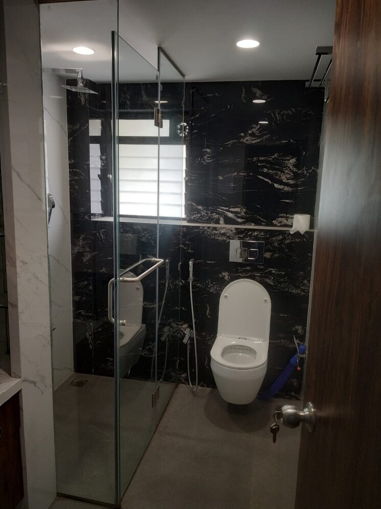 Bathroom, lower parel 4 Bedroom 2070 Sq.Ft. Apartment In Lower Parel Mumbai 8753014