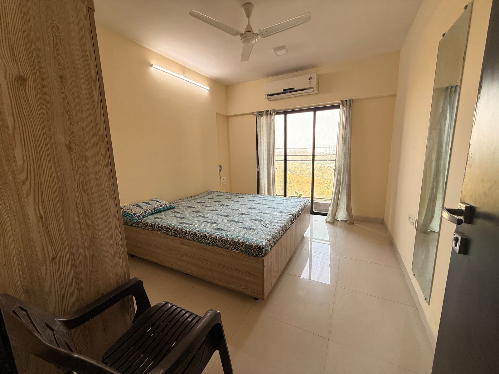 3 BHK + Pooja Room Apartment For Rent in Hubtown Hillcrest