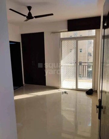 Room in 3 BHK Apartment at Raj Nagar Extension – for Sale