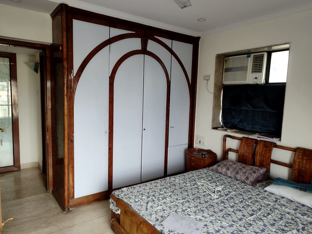 2 BHK + Pooja Room Apartment For Rent in Juhu