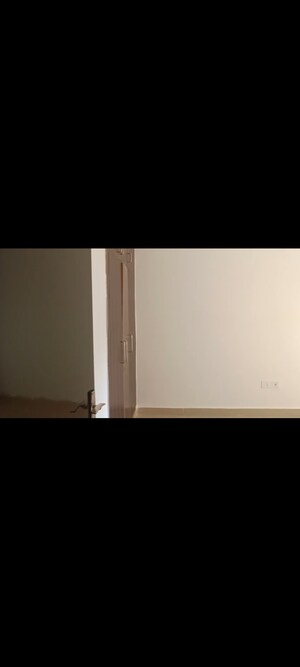 Room in 3 BHK Apartment at SG Impressions 58, Raj Nagar Extension – for Sale