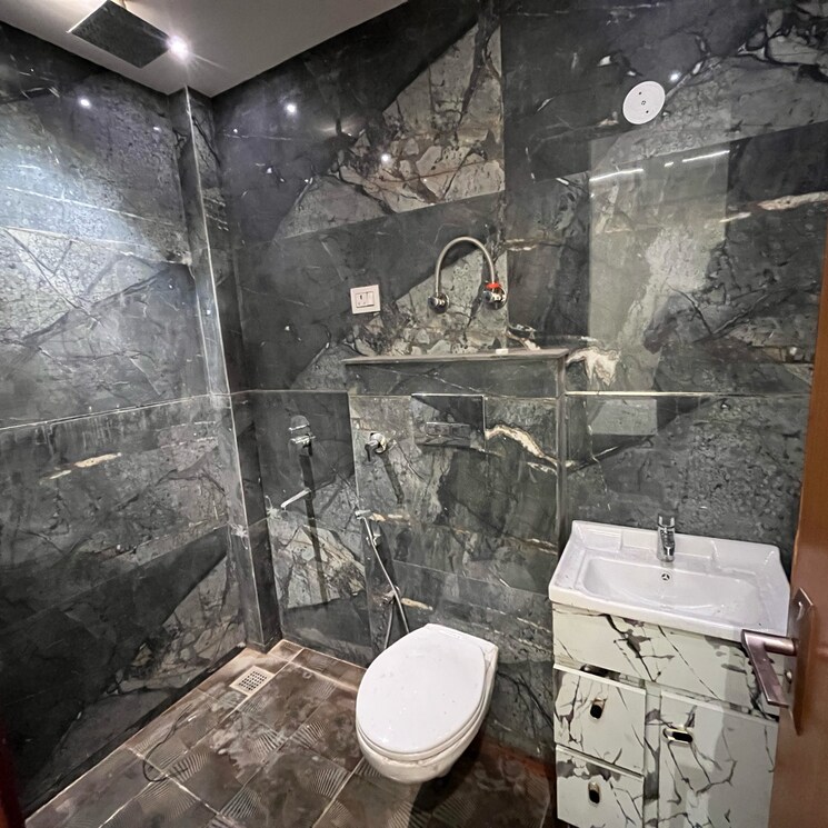 Bathroom, chattarpur 3 Bedroom 1250 Sq.Ft. Builder Floor In Chattarpur Delhi 8753105