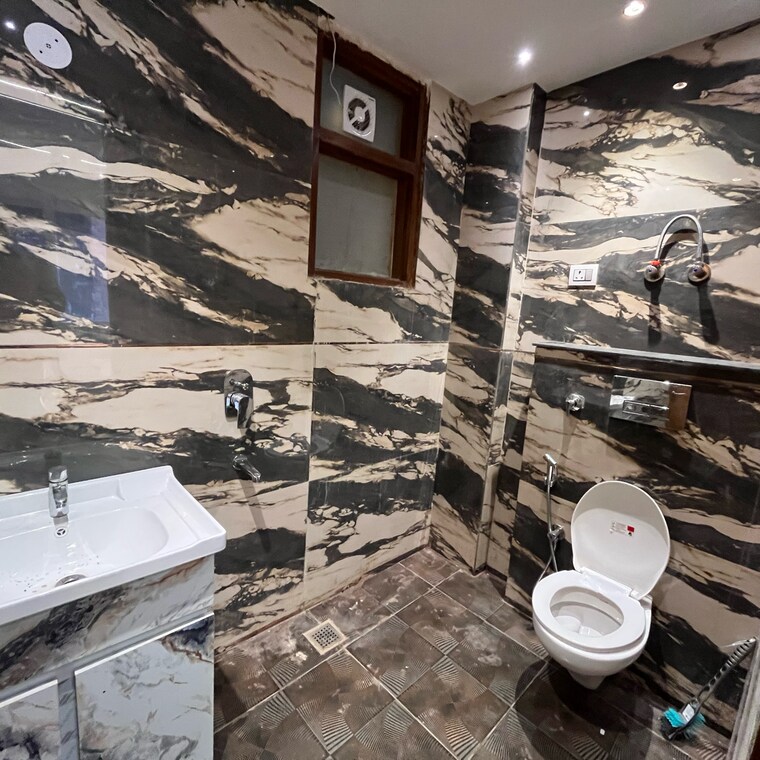 Team Area, chattarpur 3 Bedroom 1250 Sq.Ft. Builder Floor In Chattarpur Delhi 8753105