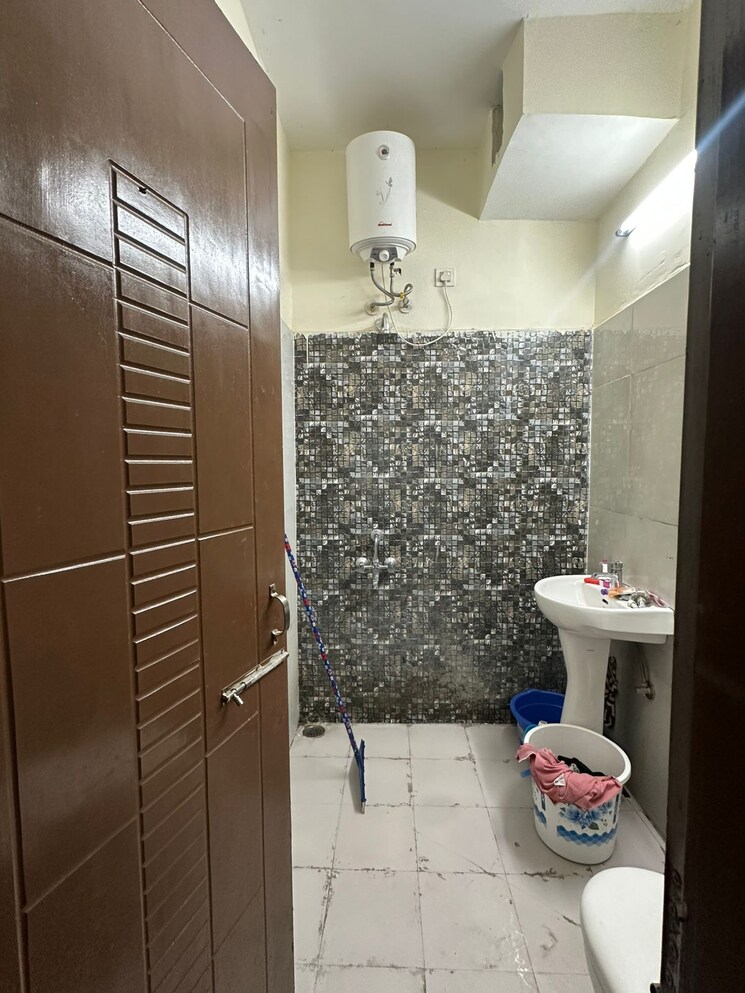 Bathroom, kharar 2 Bedroom 125 Sq.Yd. Independent House In Kharar Mohali 8753112