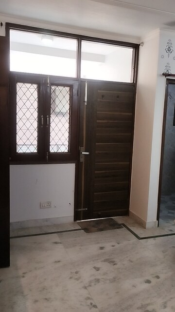 Room in 2 BHK Builder Floor at Malviya Nagar – for Rent