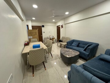 Team Area in 2 BHK Apartment at Parimal Premises, Khar West – for Rent