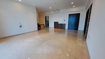 Room in 4 BHK Apartment at Raheja Imperia, Worli – for Sale